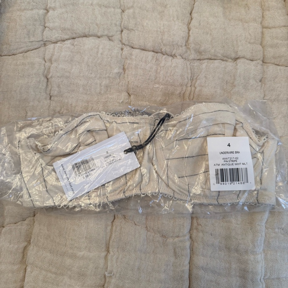 WeWoreWhat Underwire Bra in Antique White Multi - Picture 6 of 6